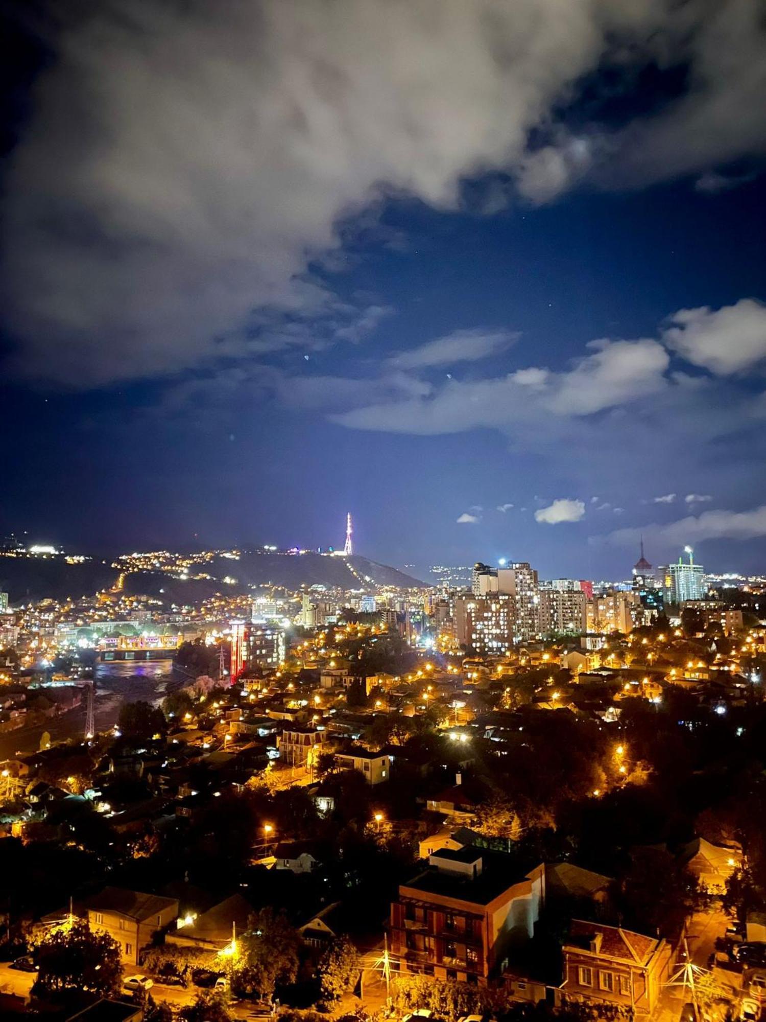 Cozy 1-Bedroom Unit In Tbilisi, With Amazing View Kültér fotó